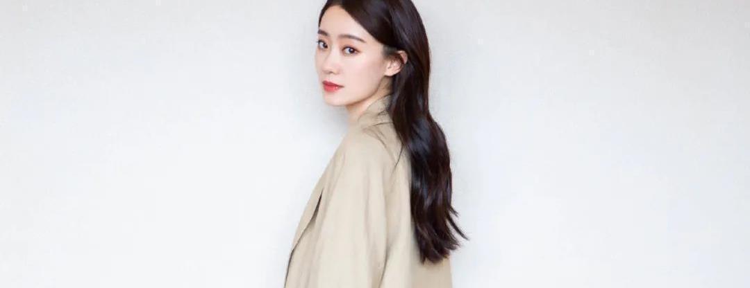 黄晓明张小斐官宣结婚，Angelababy与张小斐有什么区别-