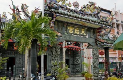 ​时隔73年，越南恢复汉字教育，看到他们的现状后，中国网友笑了