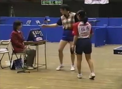 ​小山智丽：拒绝让球退役，入籍日本战胜邓亚萍，她是汉奸还是英雄