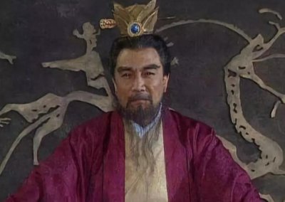 ​庞德抬棺战关羽，其实是曹操精心策划的阴谋，诸葛亮看破不说破