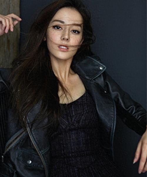 女神迪丽热巴微博晒美照 娇俏可人 美出新高度