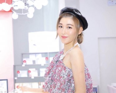 香港著名女星李彩桦陷入整容疑云,被指面部僵硬,几个月变一次脸