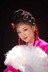 ​一起看看黄梅戏人汪菱花的演艺之路