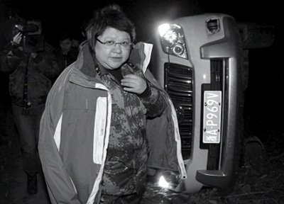 ​韩红慈善途中遭遇车祸奇迹生还：善行与生命的深刻对话