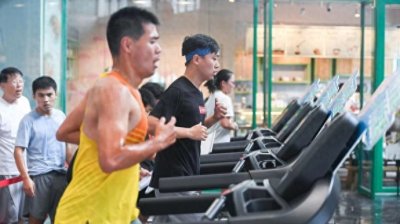 ​全家上阵室内健身嘉年华，“健康杨浦”打造家门口的体育赛事