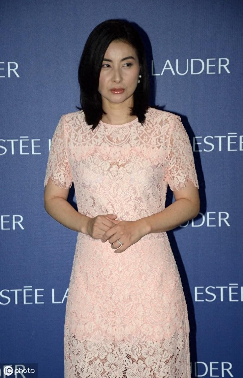 跳水女神——郭晶晶美照，笑起来依旧那么迷人