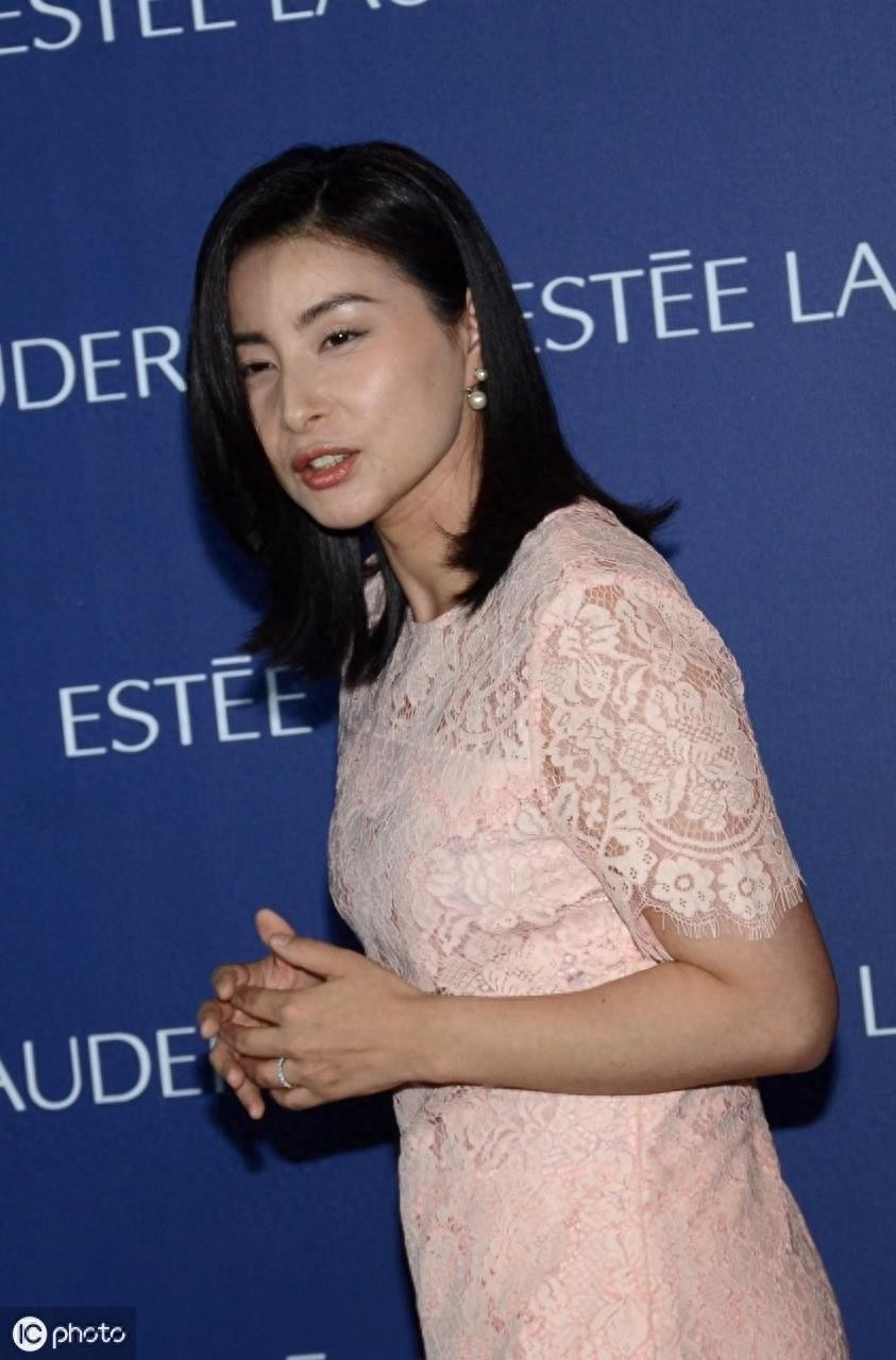 跳水女神——郭晶晶美照，笑起来依旧那么迷人
