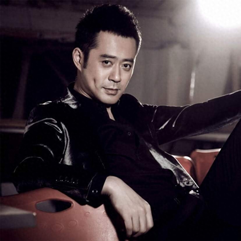 《康熙王朝》：细数十位经典荧屏男角，第八位已逝去多年