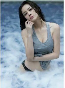 ​劲爆！张馨予大尺度照片流出，苏妲己李莫愁形象崩塌？
