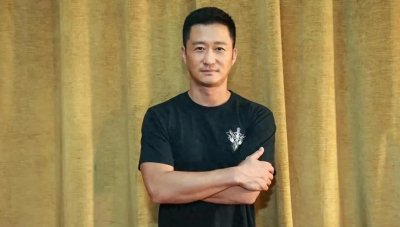 ​吴京感情坎坷史曝光！与樊亦敏、叶璇恋爱经历引发热议