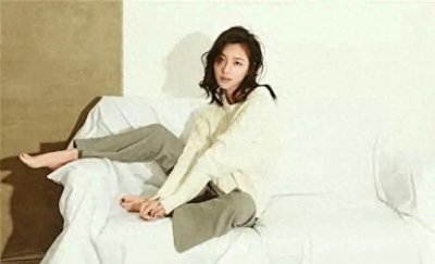 ​陈雅婷：昔日清纯玉女，名气不大风格巨变，龚玥菲柳岩都没她敢穿