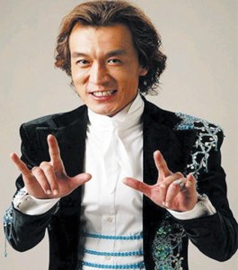 ​李咏——经历春晚“黑色三分钟”，因癌症去世，这个男人有点丑
