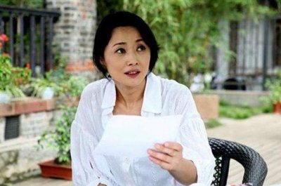 ​刘蓓：二婚嫁人后才知前夫好，三婚再嫁前夫，2次成为张若昀后妈