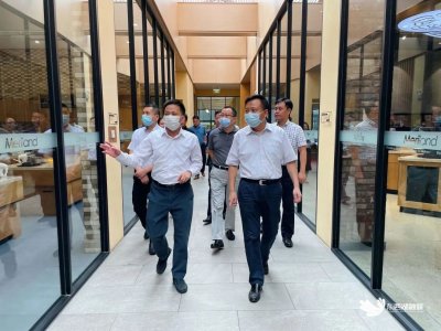 ​今天，杨泽发带队调研这些企业
