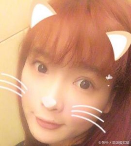 全英雄联盟最骚的骚猪，PDD女友微博晒幸福秀恩爱~