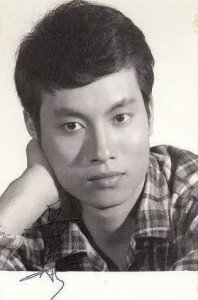 永远的＂大醉侠＂岳华：前女友亦舒，与郑佩佩有一段刻骨铭心的恋情
