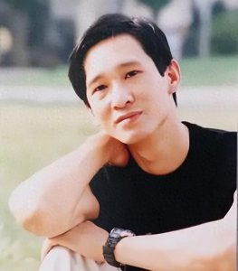 ​才华横溢演绎多重角色王劲松，中国电视剧和电影界的一颗耀眼明星