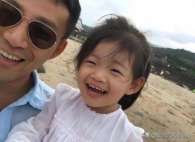 ​小玥儿生日汪小菲激动坏了！去年女儿生日还要托老师转交礼物呢