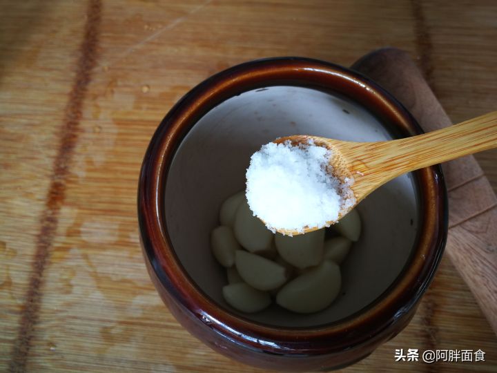 凉拌粉皮的做法家常菜(凉拌粉皮比做凉皮要简单)