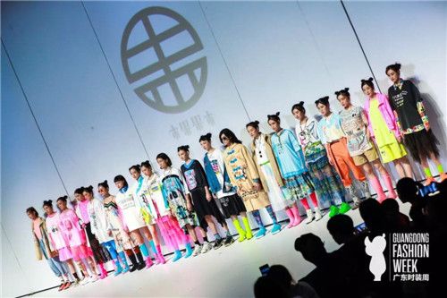 木果果木什么档次(一文了解木果果木服装的品牌档次)