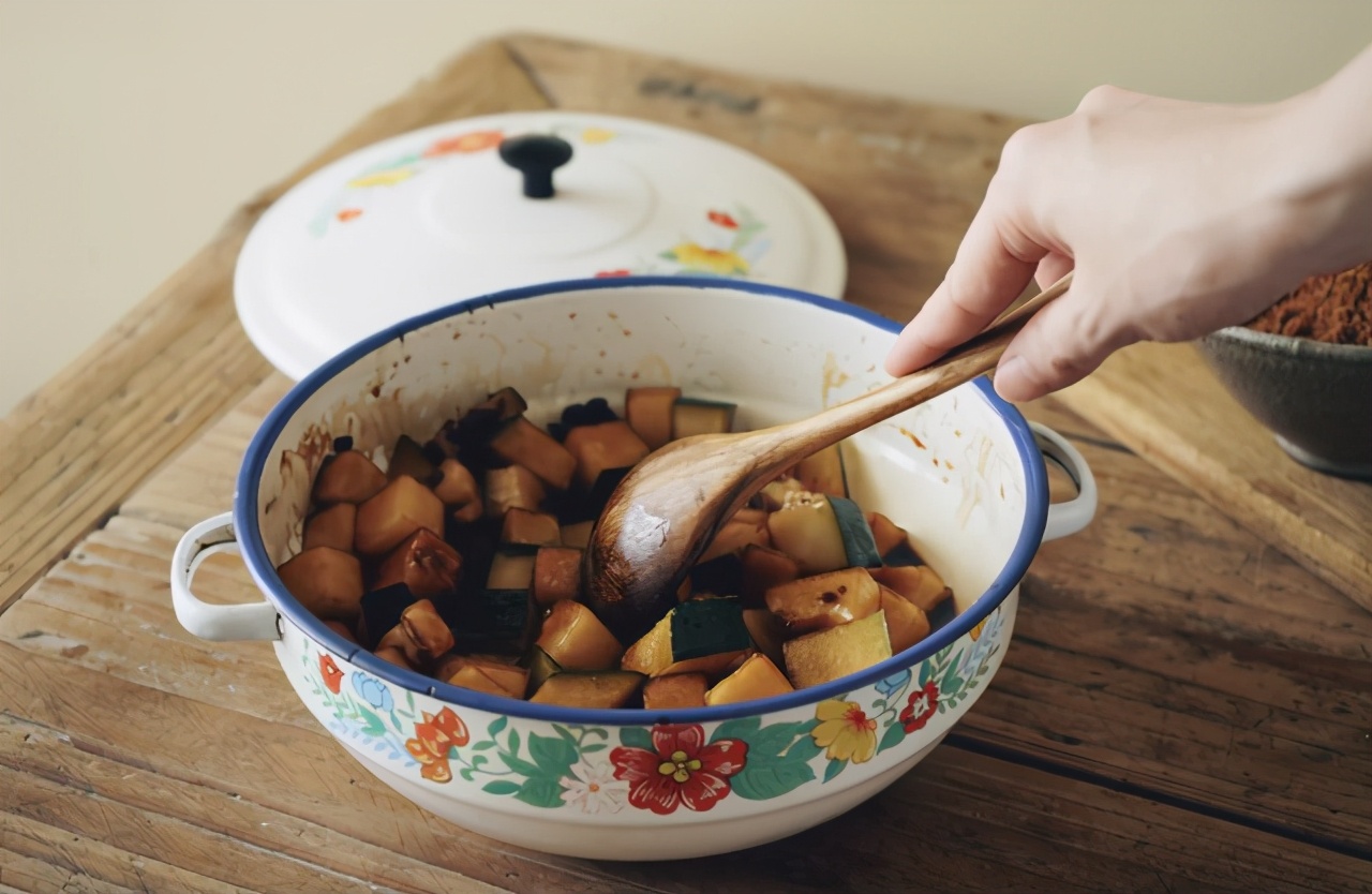 冬瓜茶的功效与作用(详解冬瓜茶的营养价值)