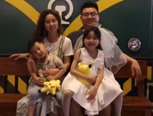 潘克律师 简历 潘克律师妻子晒近照(4)