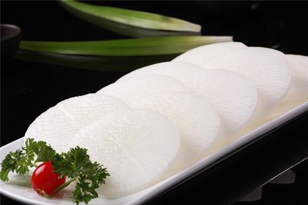 白萝卜要不要削皮 白萝卜削皮后会氧化吗 白萝卜要不要削皮 白萝卜削皮后会氧化吗