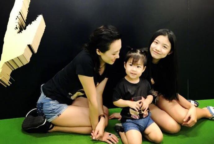 原来汪峰的三个女儿有三个妈,命运却各不相同