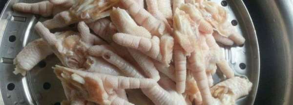 鸡爪煮了发黑还能吃,鸡爪煮完发黑能吃吗图2