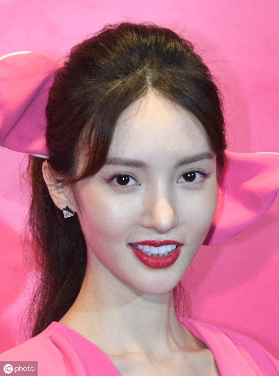 她有实力却一直不温不火,片约不少还是《舞动奇迹》冠军