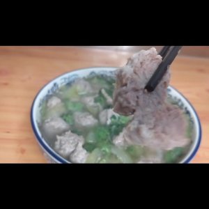 ​猪肉丸子滑嫩有嚼劲的做法，简单又营养，全家人都喜欢吃！
