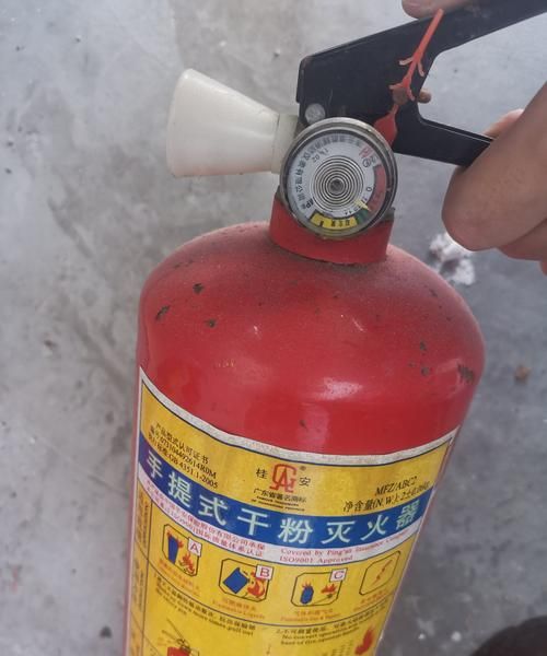 灭火器到什么程度算是过期或不能用