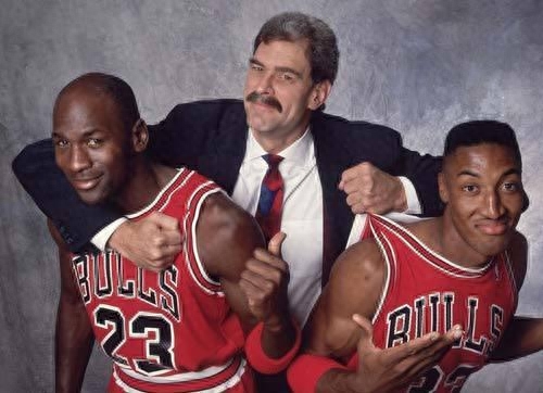 NBA10大总冠军戒指最多的人，指环王拉塞尔仅第3，第一有16枚戒指