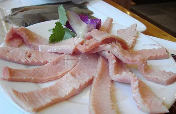 黄喉是牛的哪个部位,黄喉是牛的什么器官图1