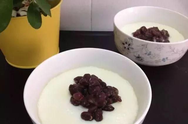 港式双皮奶是热的吗