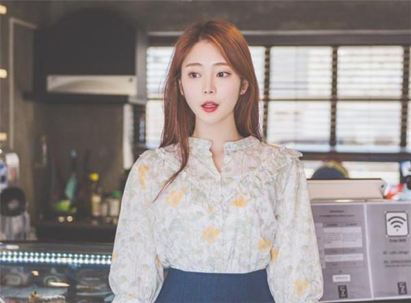 如何在图书馆搭讪心仪的女生3