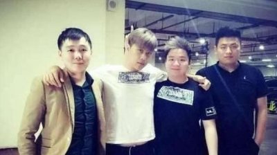 ​解放大官人突然宣布回归直播，曾放言“那个男人”回来他才直播