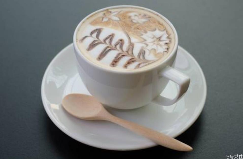 拿铁热的好喝还是冰的好喝 拿铁和摩卡的区别 拿铁热的好喝还是冰的好喝 拿铁和摩卡的区别