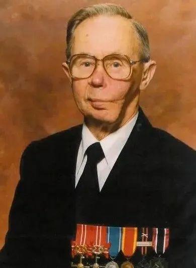 世界第一狙击手瓦力辟谣 瓦力不算顶级狙击手(2)