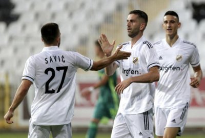 ​中超：武汉卓尔队新外援基本敲定！黑山球员卡耶维奇赴中超