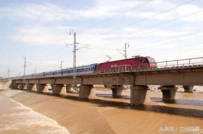 ​12月28日起压缩6趟列车运行时间，旅途时间短了，目的地近了