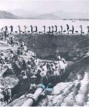 大跃进时期的新中国，人民公社农业水利建设，工业发展成就