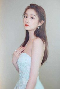 ​中国最美5大校花：关晓彤最美，章泽天最有才，而她美若天仙才貌