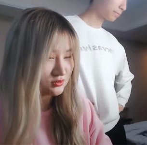 ​离开美颜滤镜，梦泪女友普通，飞牛女友惊艳，小浪浪女友变化最大