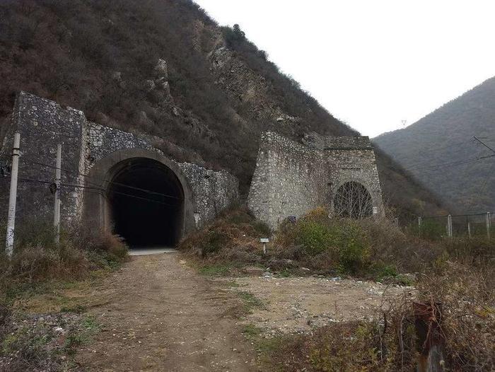 世界上最恐怖的三条隧道,都能直接拍恐怖片了,其中一条就在中国