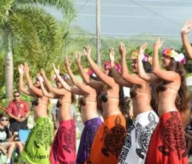 世界上最奔放的部落,美女用贝壳“遮羞”,女性可以随意交换伴侣