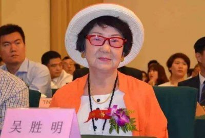 ​是真是假？71岁出狱老太白手起家，76岁东山再起身价千万