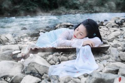 ​小说：厨神王妃为讨王爷欢心亲自下厨，等王爷心动时说出身世秘密