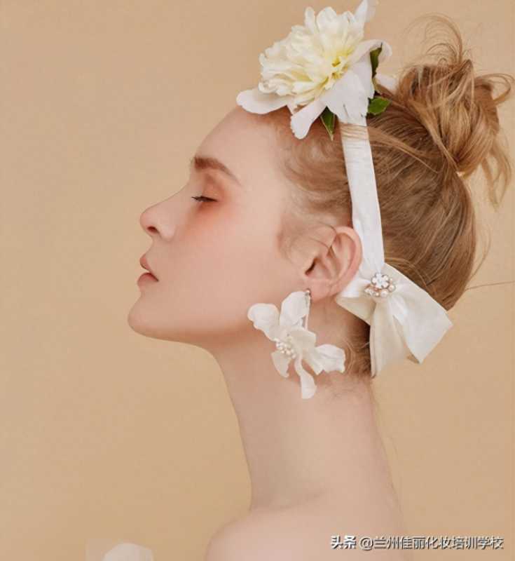 私下黑怎么能迅速变粉(从小黑煤球变身粉白皮的3个方法)