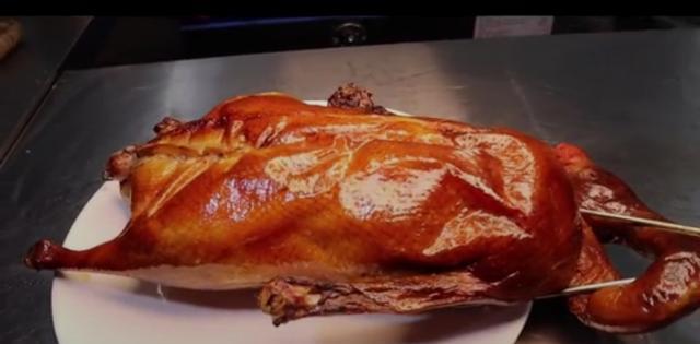 脆皮烧鹅，香香脆脆，有滋有味！